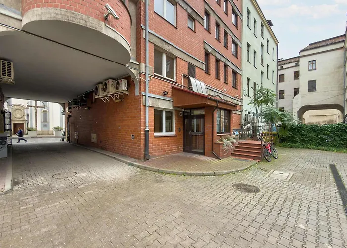 Appartamento Family With 3 Bedrooms & Air Conditioning In The Centre Of By Renters *