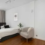 Apartment Family With 3 Bedrooms & Air Conditioning In The Centre Of By Renters Wroclaw