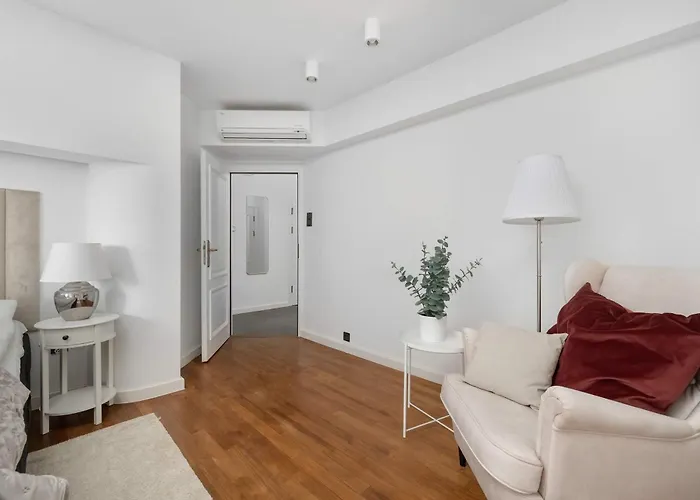 Family With 3 Bedrooms & Air Conditioning In The Centre Of By Renters 브로츠와프