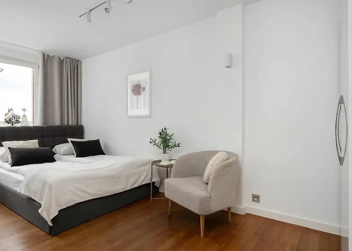 아파트 Family With 3 Bedrooms & Air Conditioning In The Centre Of By Renters 브로츠와프